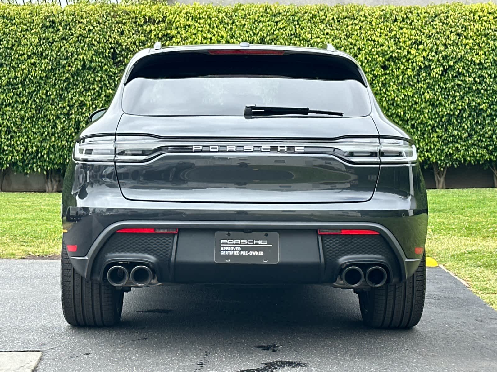 2026 Porsche Macan Base