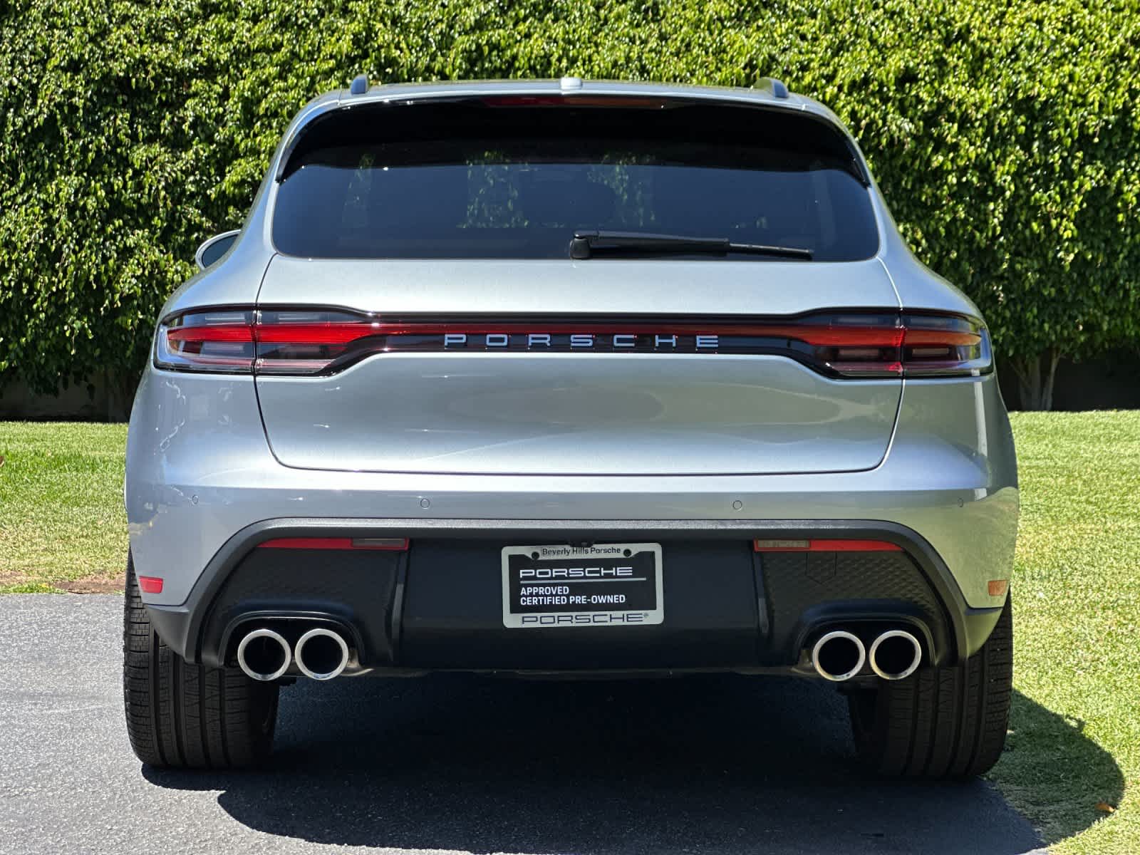 2026 Porsche Macan Base