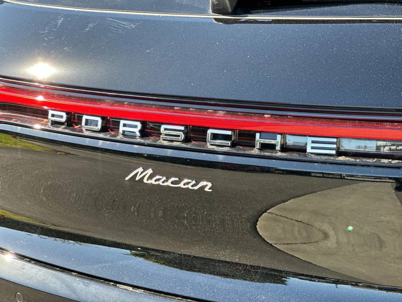2026 Porsche Macan Base