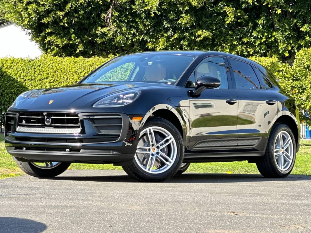 2026 Porsche Macan AWD