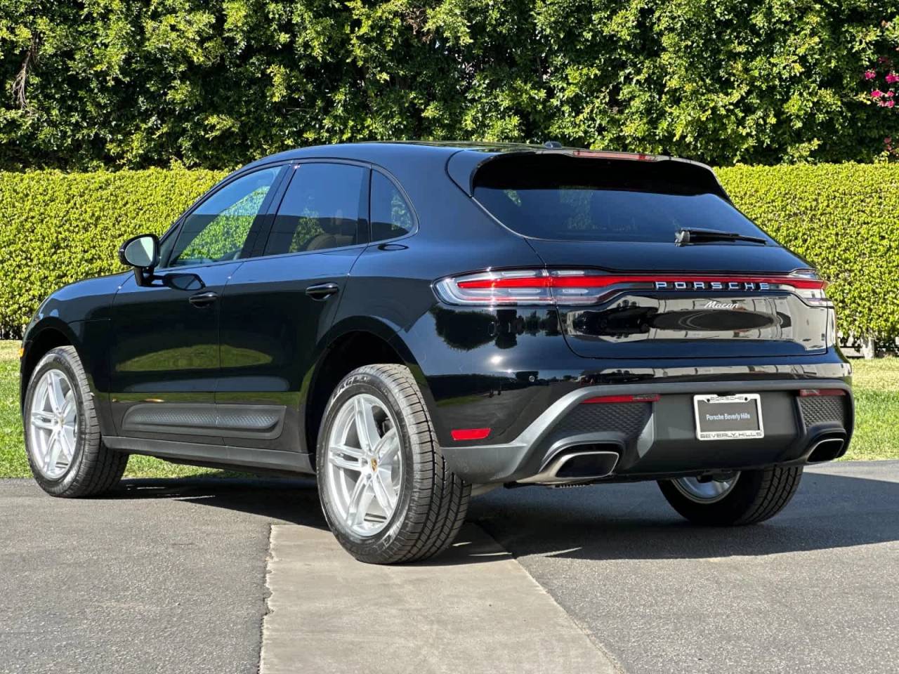 2026 Porsche Macan AWD