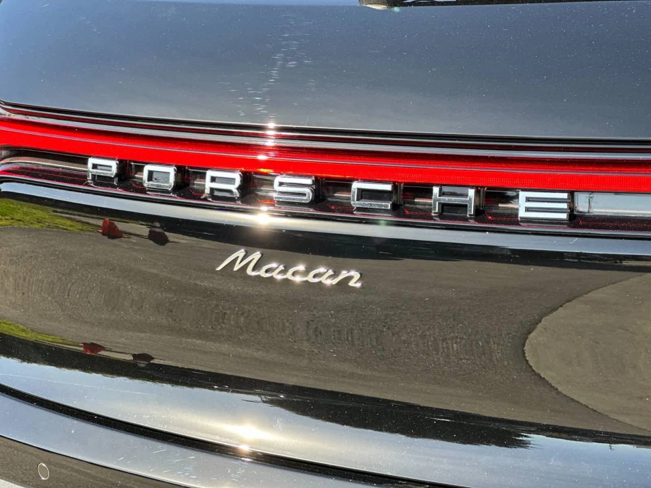 2026 Porsche Macan AWD