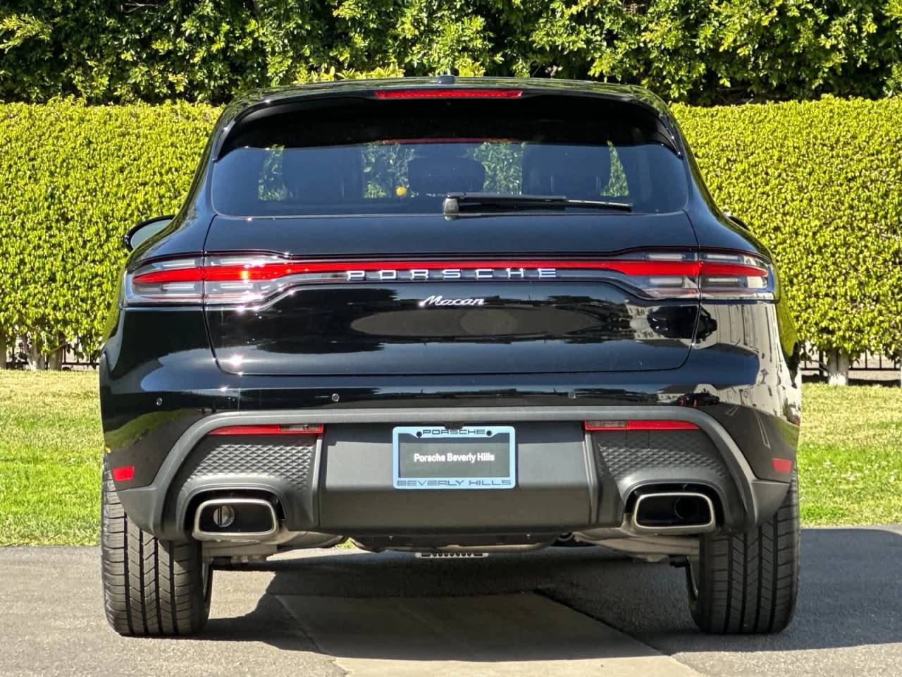 2026 Porsche Macan AWD