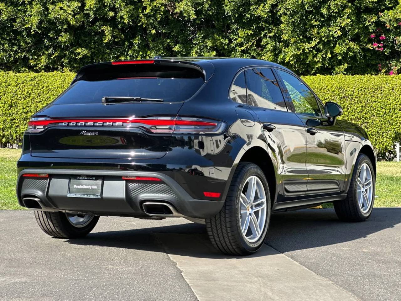 2026 Porsche Macan AWD