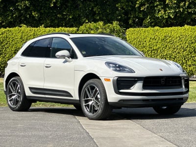 2026 Porsche Macan AWD