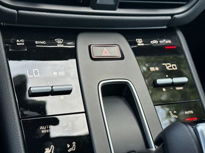 2026 Porsche Macan AWD