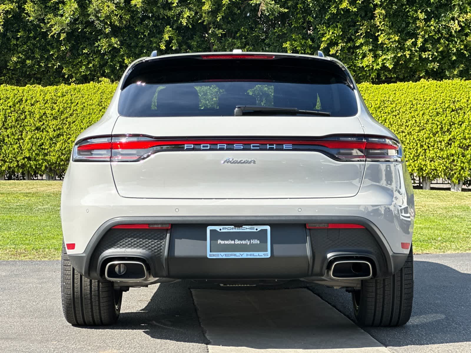 2026 Porsche Macan AWD