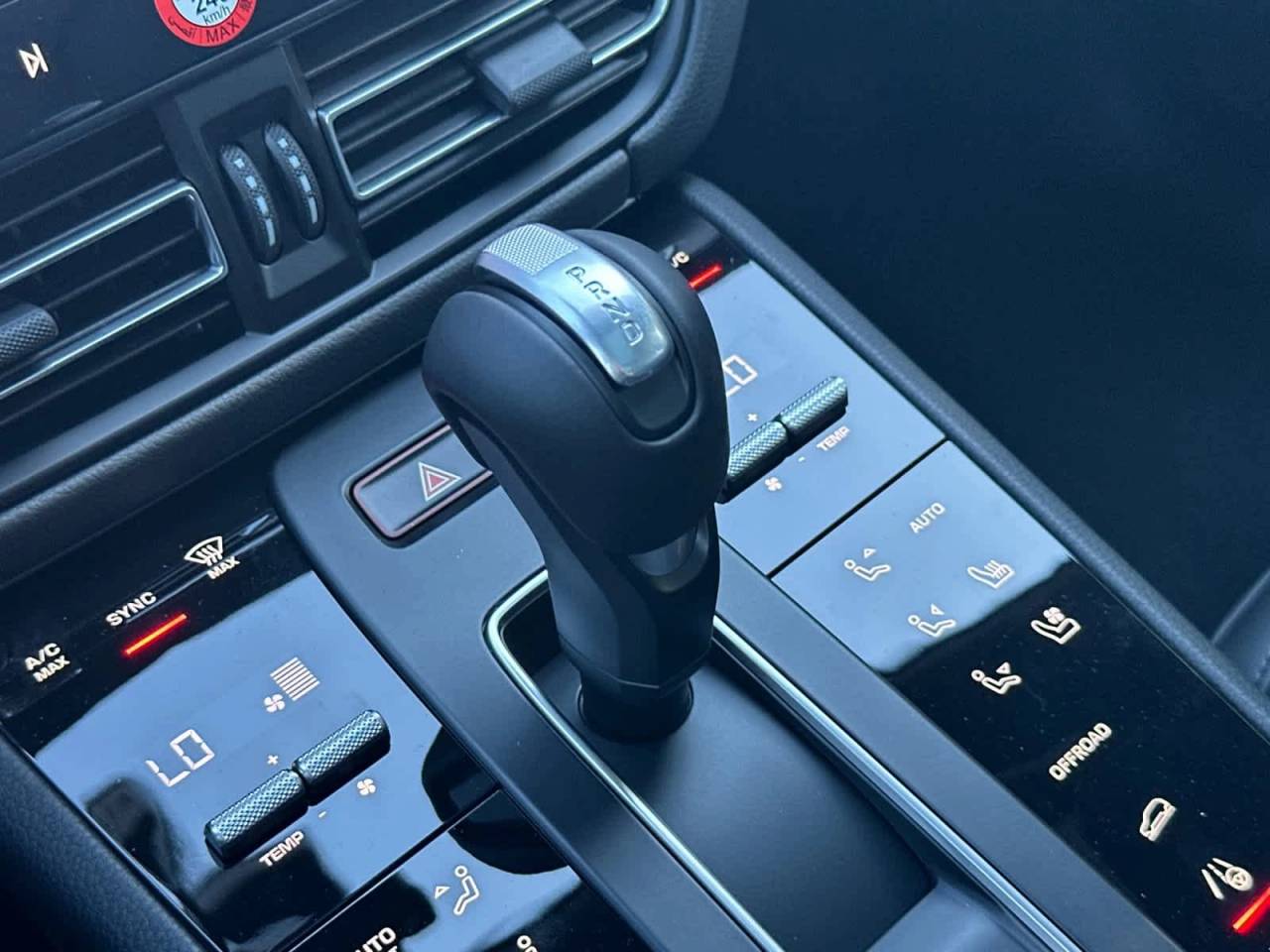 2026 Porsche Macan Base