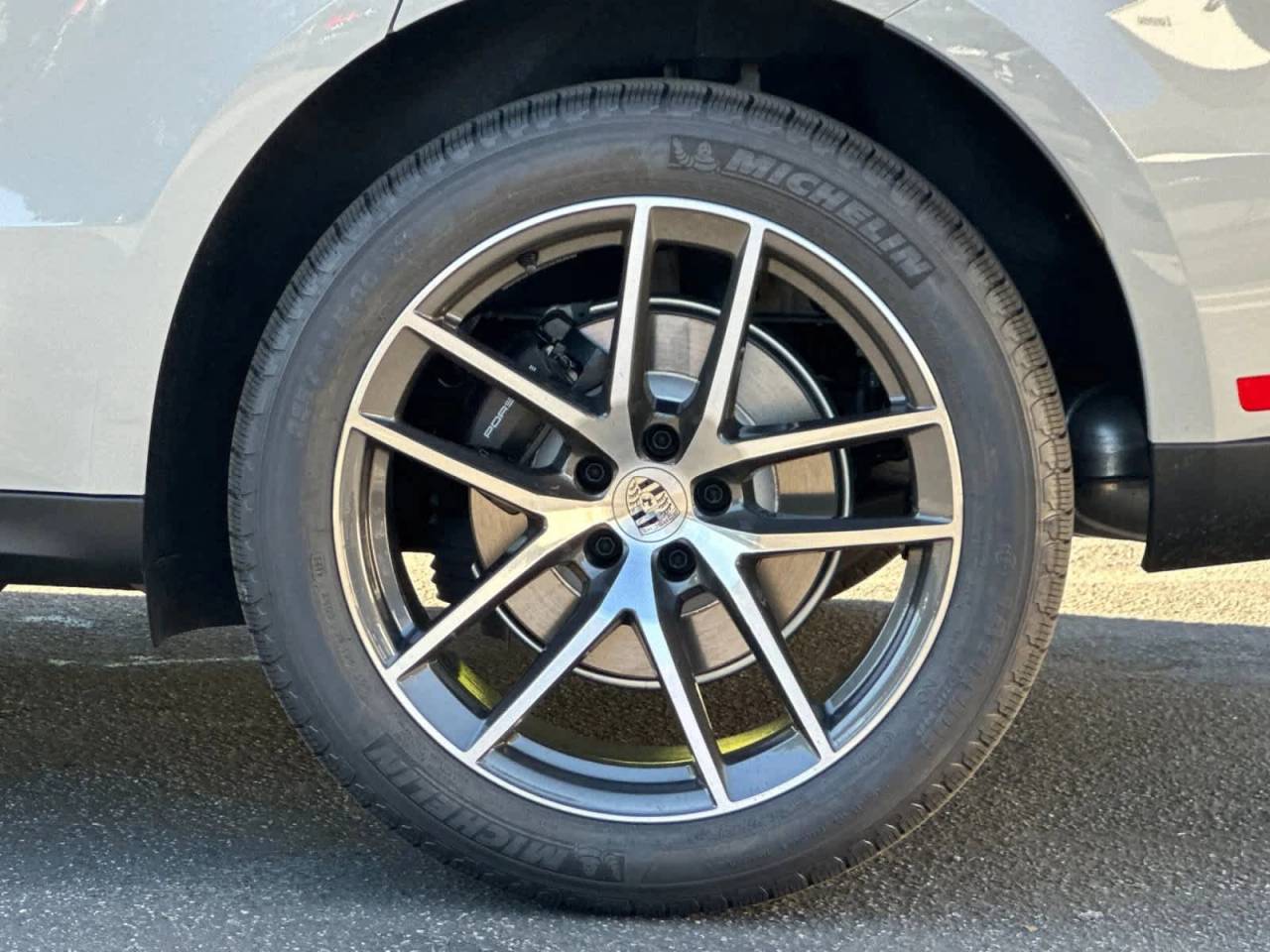 2026 Porsche Macan Base