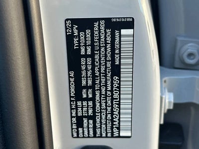 2026 Porsche Macan Base