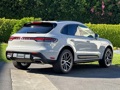 2026 Porsche Macan Base