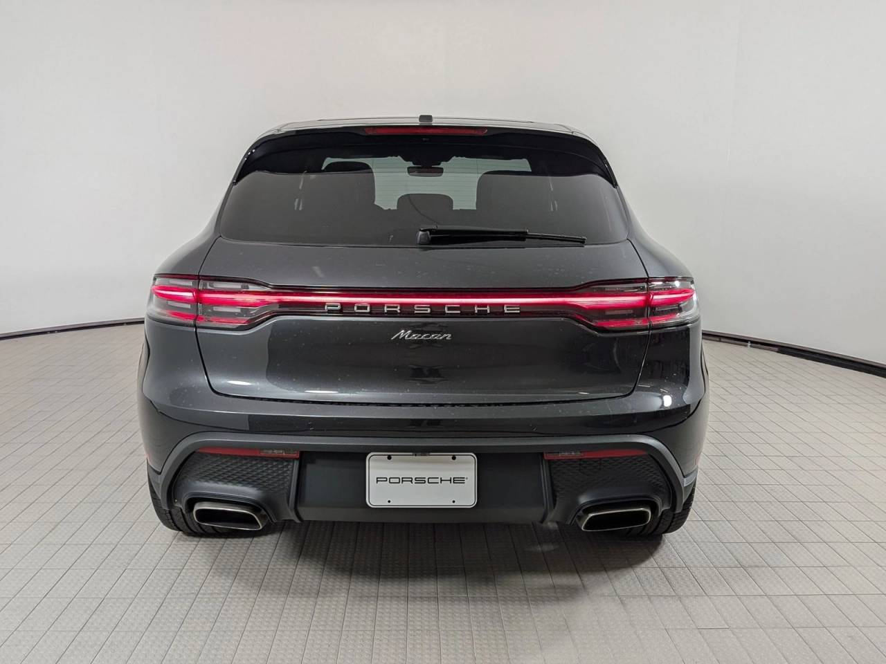 2026 Porsche Macan Base