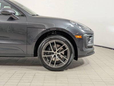 2026 Porsche Macan Base