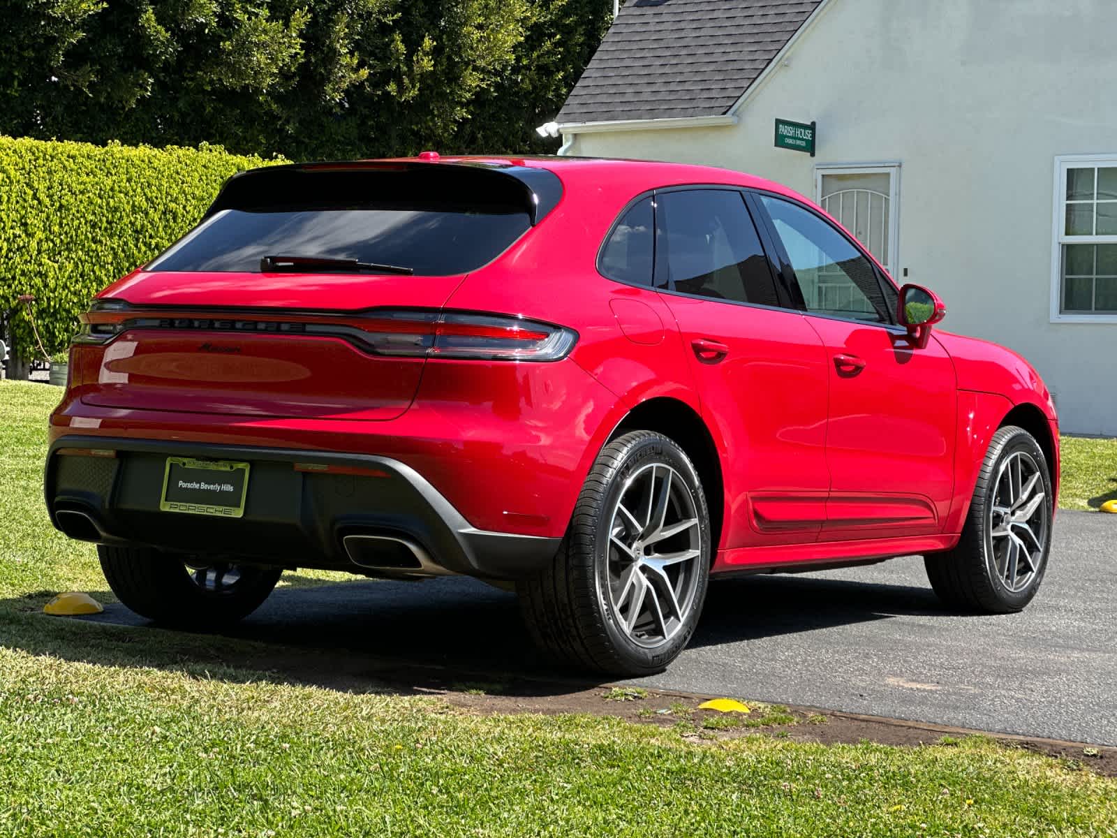 2026 Porsche Macan Base