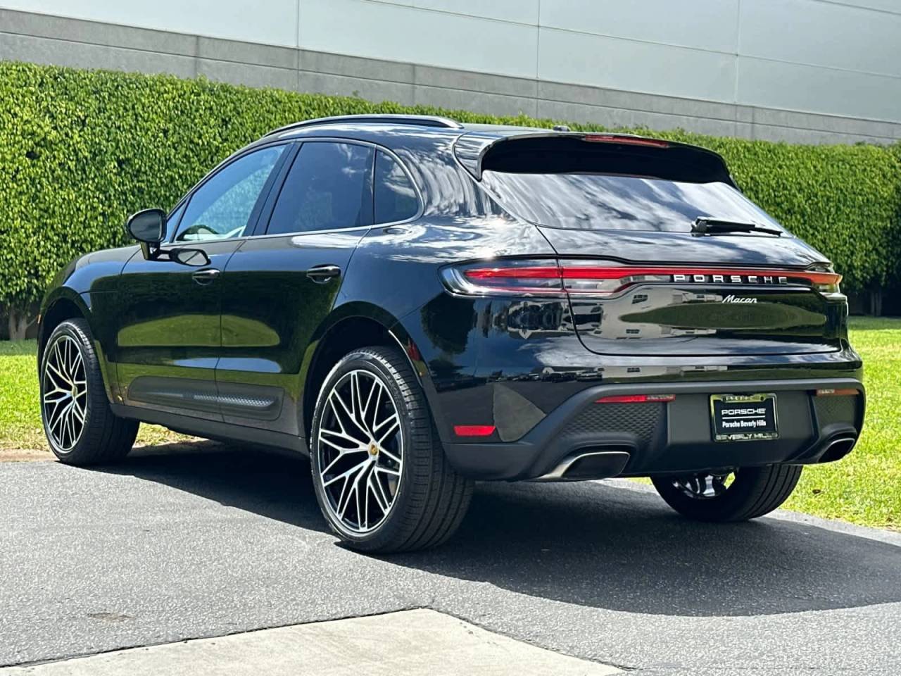 2026 Porsche Macan Base