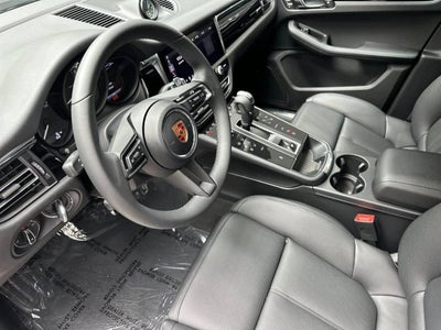 2026 Porsche Macan Base