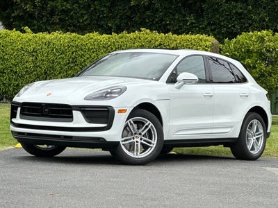 2026 Porsche Macan Base