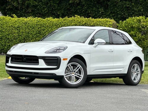 2026 Porsche Macan Base