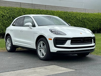 2026 Porsche Macan Base
