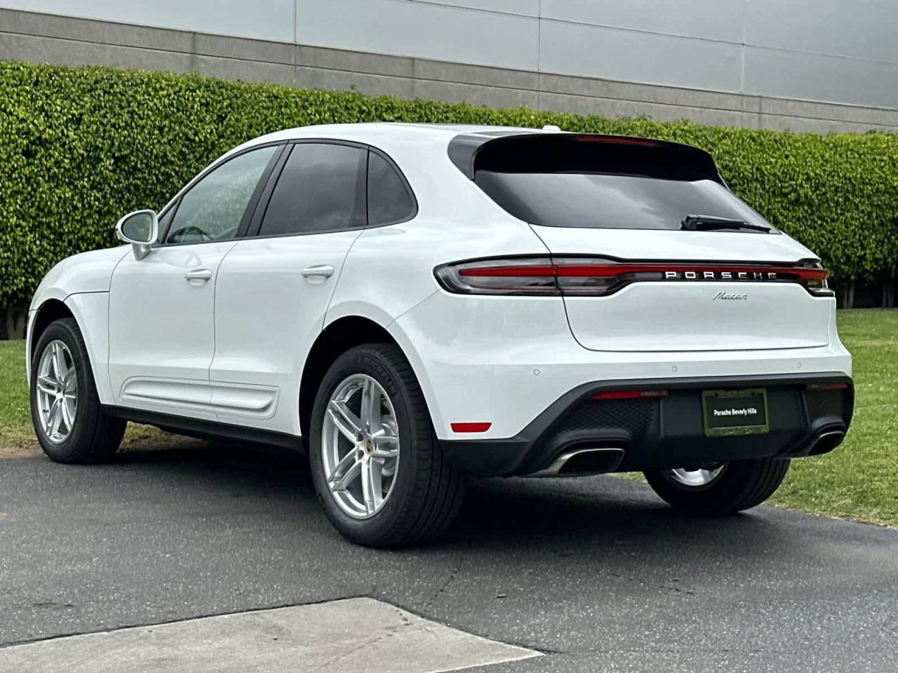 2026 Porsche Macan Base