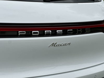 2026 Porsche Macan Base