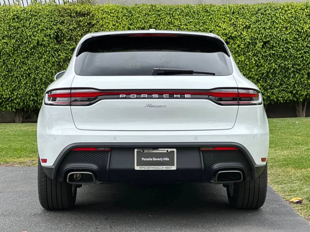 2026 Porsche Macan Base