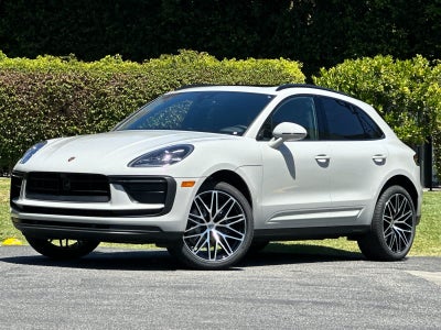 2026 Porsche Macan Macan