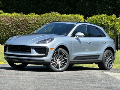 2026 Porsche Macan Macan