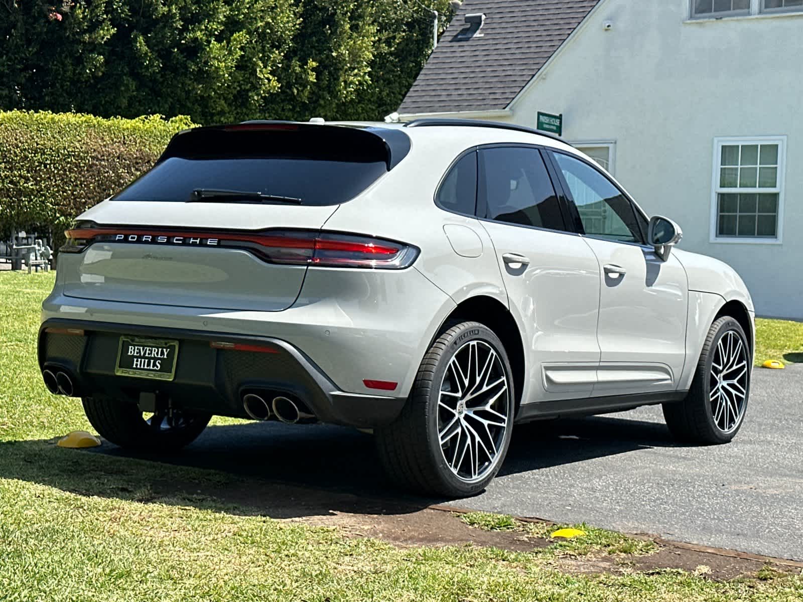 2026 Porsche Macan Macan