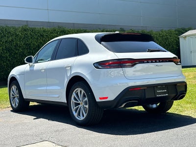 2026 Porsche Macan Macan