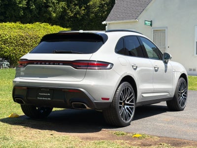 2026 Porsche Macan Macan