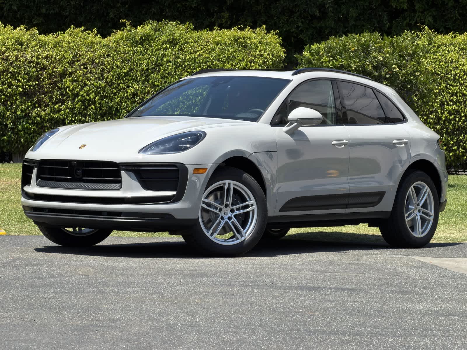 2026 Porsche Macan Macan