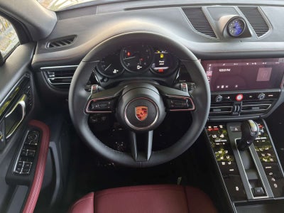 2026 Porsche Macan Macan