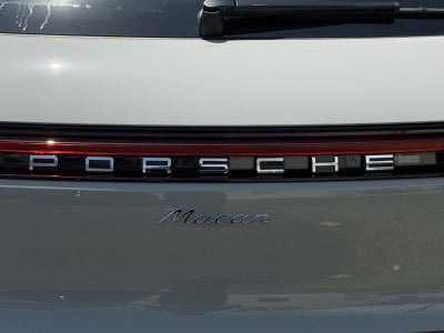 2026 Porsche Macan Macan