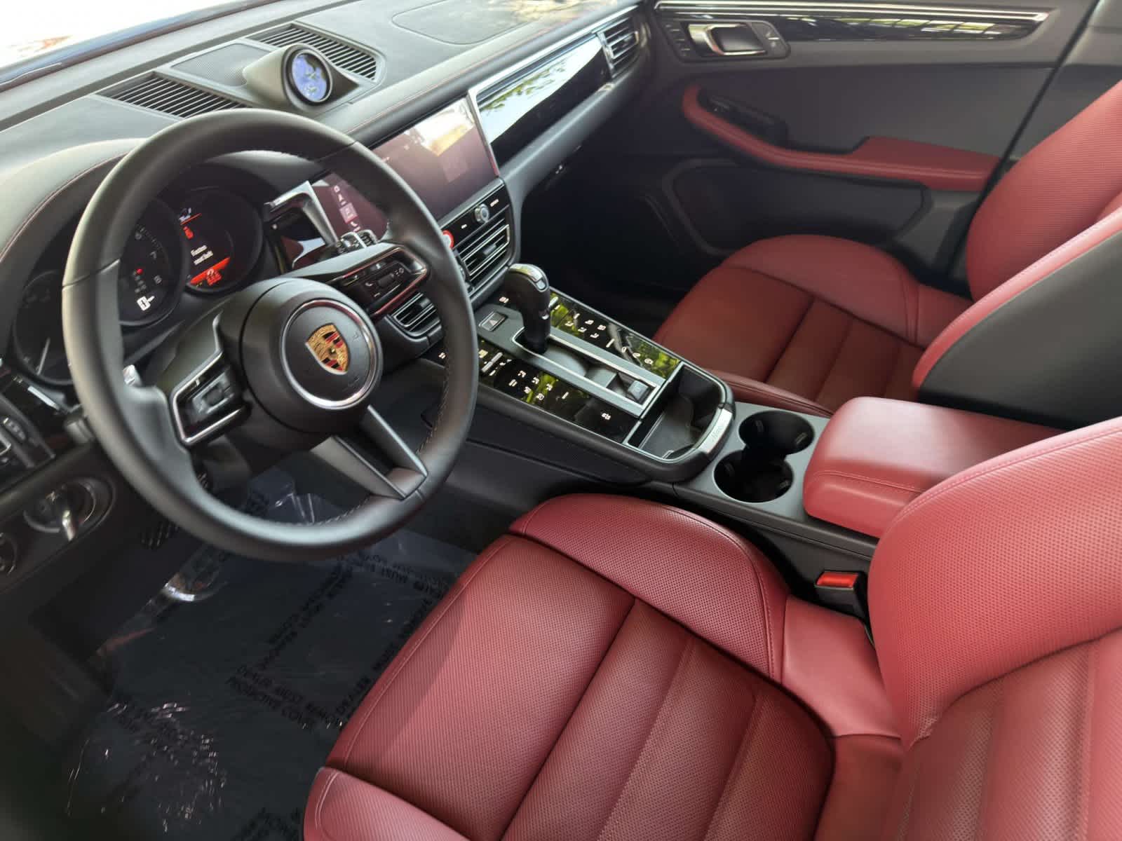2026 Porsche Macan Macan