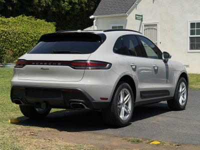 2026 Porsche Macan Macan