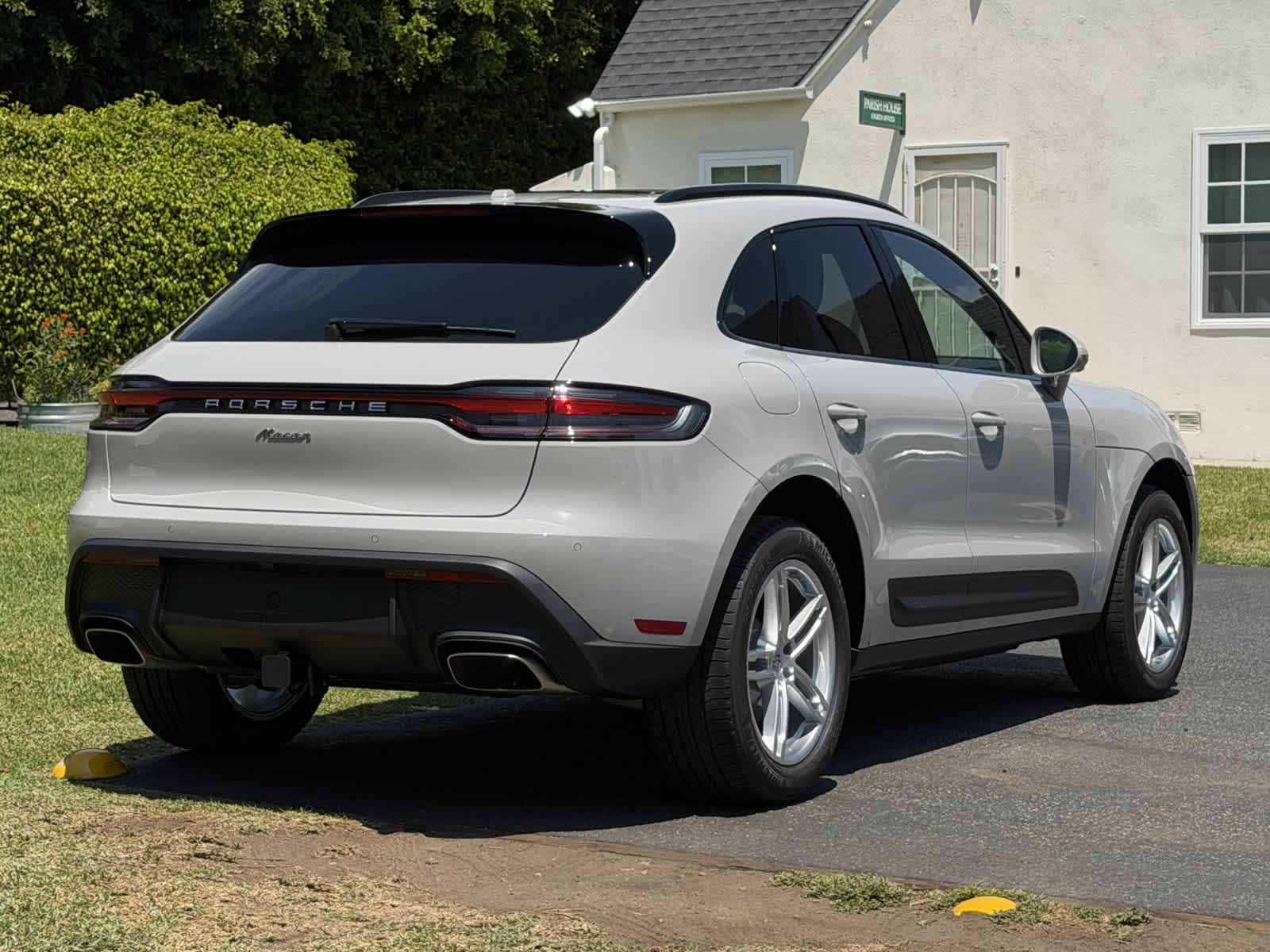 2026 Porsche Macan Macan