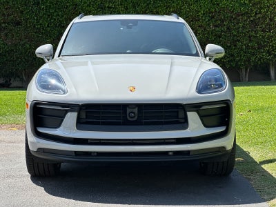 2026 Porsche Macan Macan
