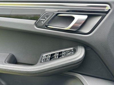2018 Porsche Macan Sport Edition