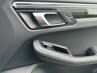 2018 Porsche Macan Sport Edition