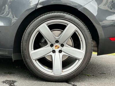 2018 Porsche Macan Sport Edition
