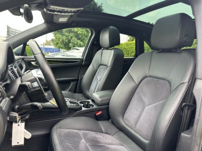 2018 Porsche Macan Sport Edition