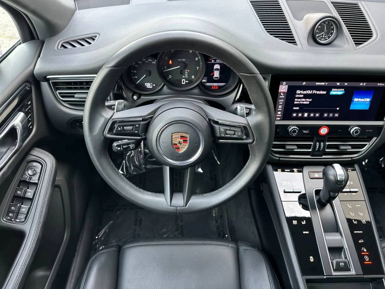 2025 Porsche Macan Base