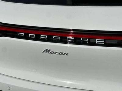2025 Porsche Macan Base