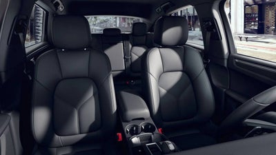 2025 Porsche Macan AWD