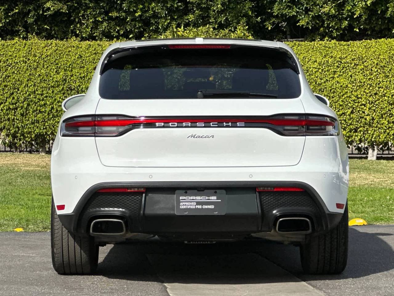 2025 Porsche Macan Base