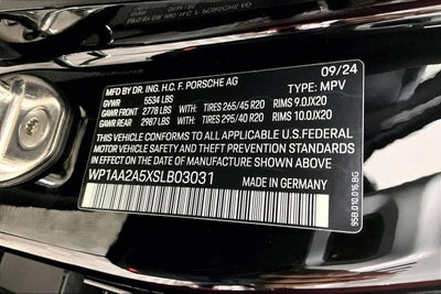 2025 Porsche Macan Base