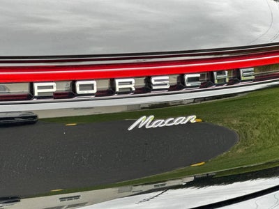 2025 Porsche Macan Base