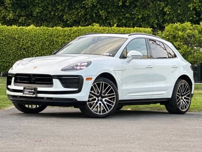 2025 Porsche Macan Base