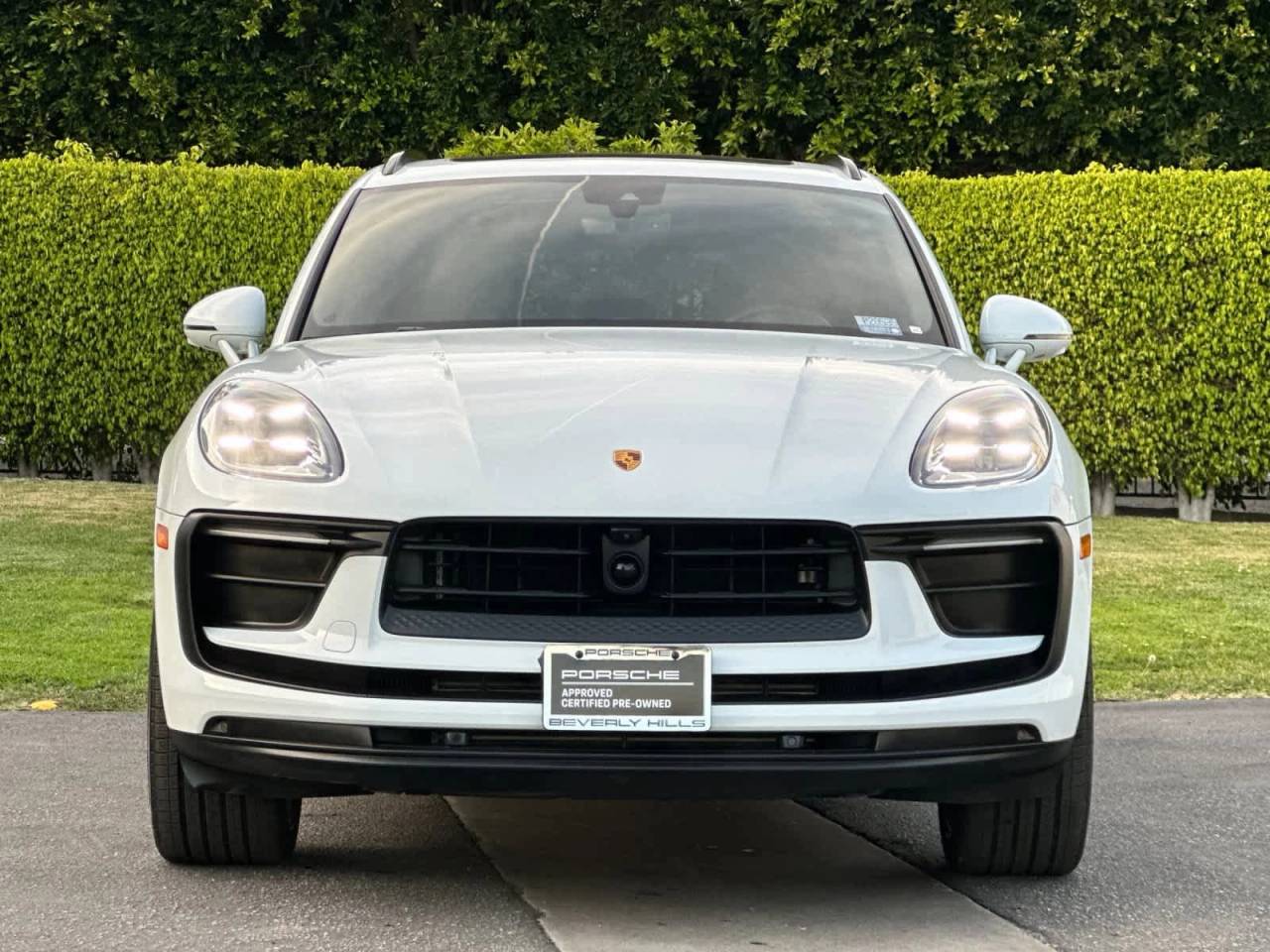 2025 Porsche Macan Base